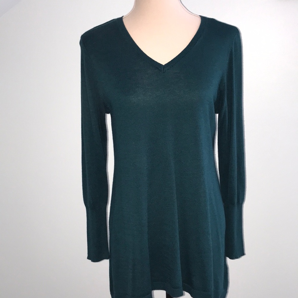 APT. 9 LONG SLEEVE LIGHT WEIGHT VNECK HI-LO TUNIC LARGE